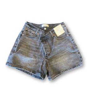 Abercrombie Dad Short- NWT